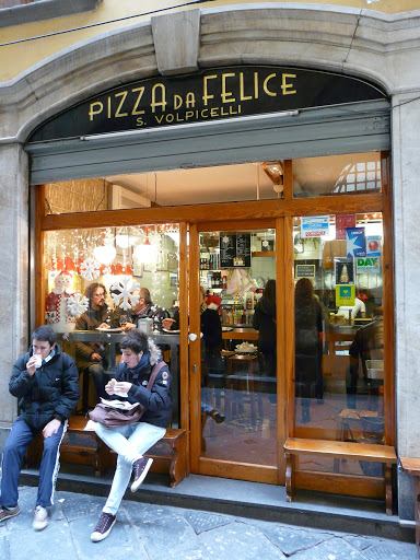 Mengunjungi Restoran Menawan di Wilayah Lucca 